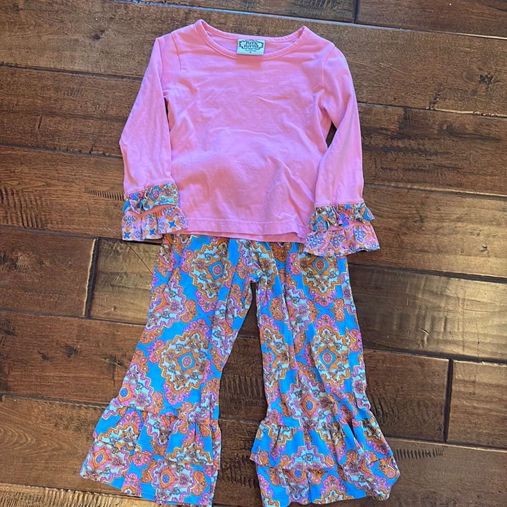 Flit and flitter pants set